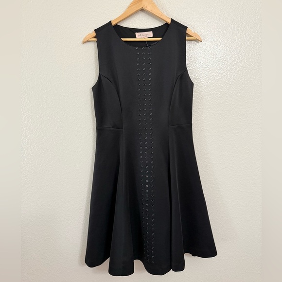 Philosophy Flare Sleeveless Black Dress - Picture 2 of 6